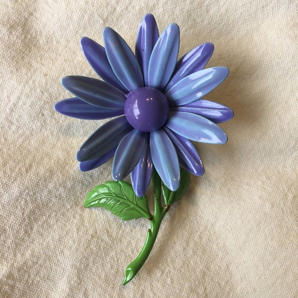 Vintage Jewelry - Vintage blue daisy brooch